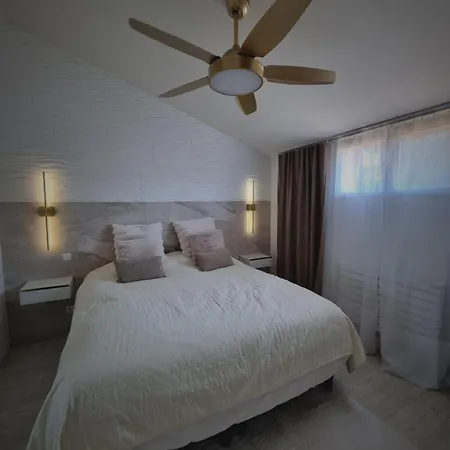 Maison Individuelle Avec Sa Piscine Privée Villa *